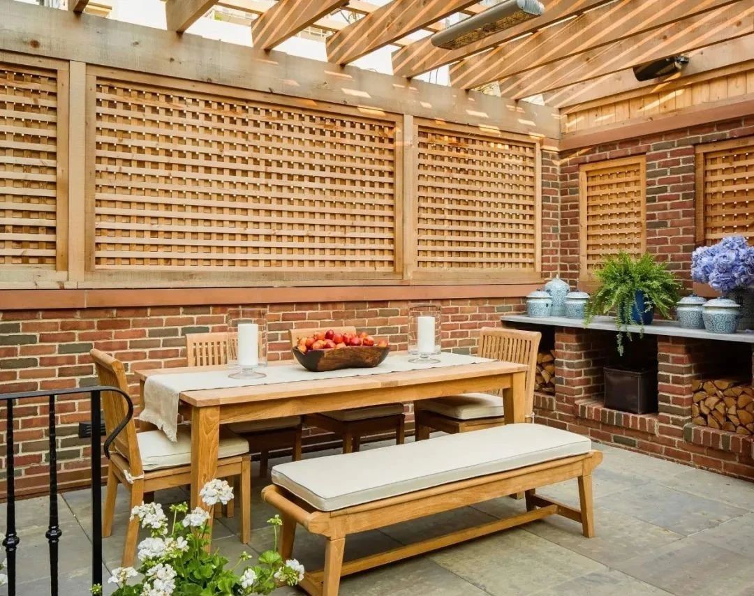 庭院廊架下，享悠悠夏日